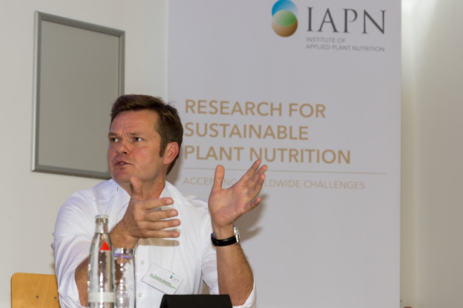 Zoom Dr. Thomas Oberthür, expert for oil palm production in Southeast Asia. (Photo: IAPN)